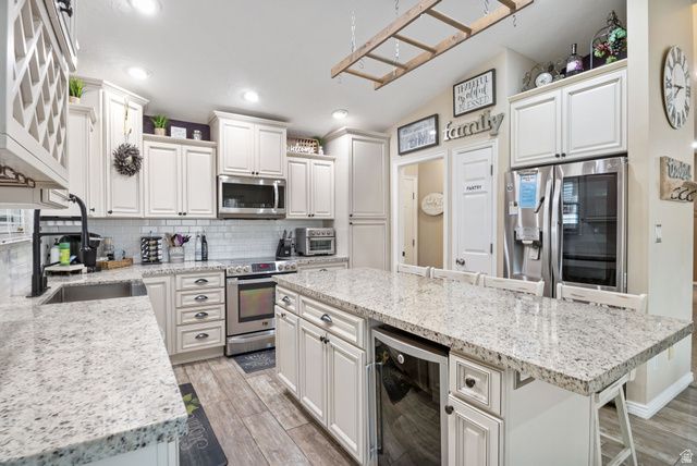 1504 E SPRING LN, Holladay, UT 84117