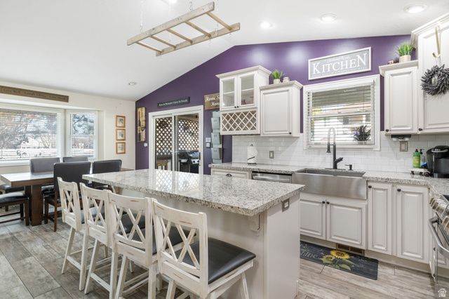 1504 E SPRING LN, Holladay, UT 84117