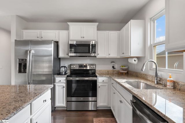 402 Edgehill Court, Greenville, SC 29617