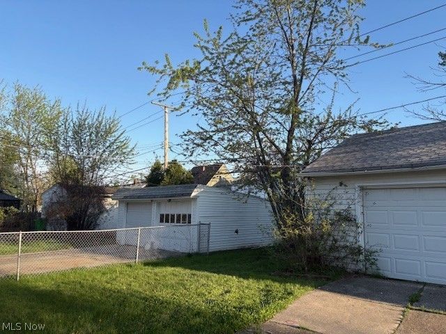 10305 S Highland Avenue, Garfield Heights, OH 44125