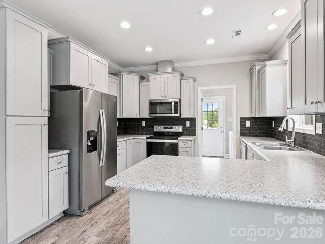1508 Pennsylvania Avenue, Hendersonville, NC 28739