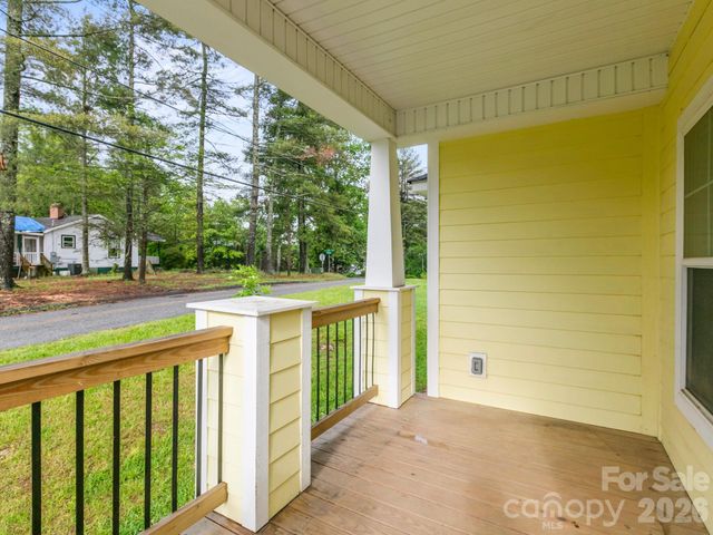 1508 Pennsylvania Avenue, Hendersonville, NC 28739