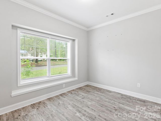 1508 Pennsylvania Avenue, Hendersonville, NC 28739