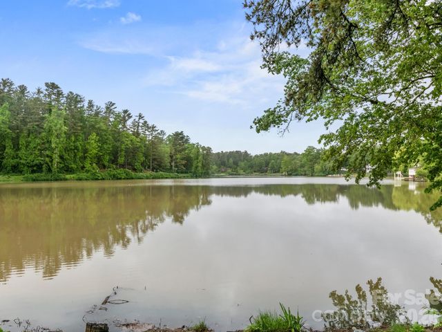 1508 Pennsylvania Avenue, Hendersonville, NC 28739