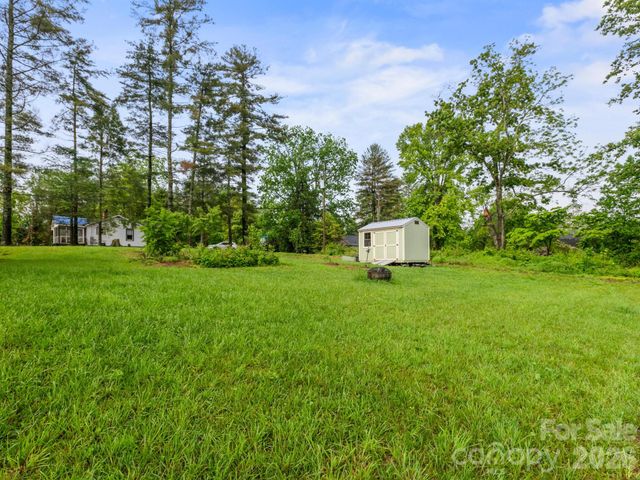 1508 Pennsylvania Avenue, Hendersonville, NC 28739
