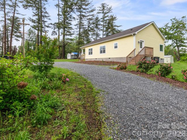 1508 Pennsylvania Avenue, Hendersonville, NC 28739