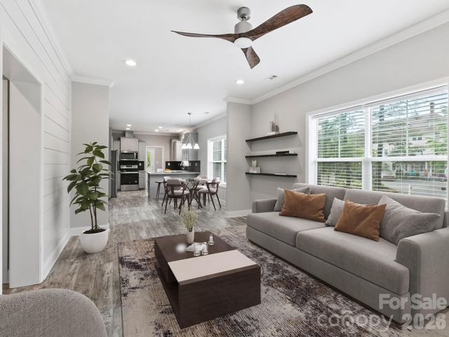 1508 Pennsylvania Avenue, Hendersonville, NC 28739