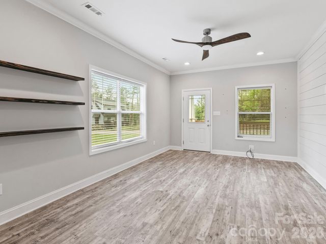 1508 Pennsylvania Avenue, Hendersonville, NC 28739