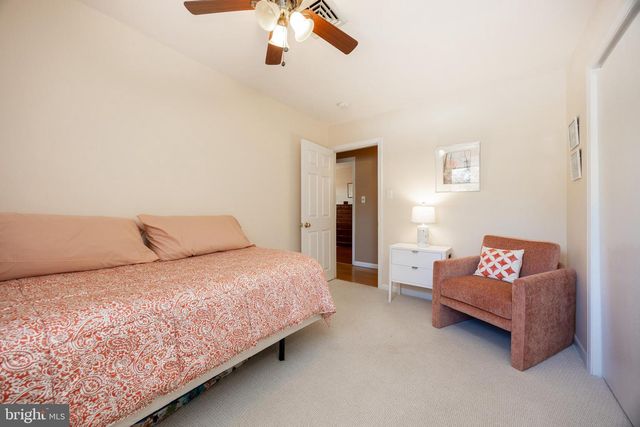 24 ACOMA LN, Collegeville, PA 19426