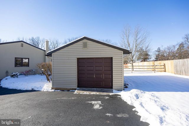 24 ACOMA LN, Collegeville, PA 19426