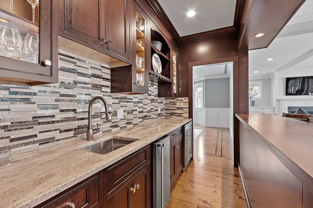 29 Hayes Lane, Lexington, MA 02420