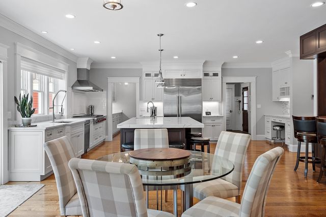 29 Hayes Lane, Lexington, MA 02420
