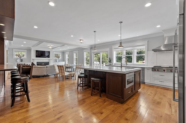 29 Hayes Lane, Lexington, MA 02420