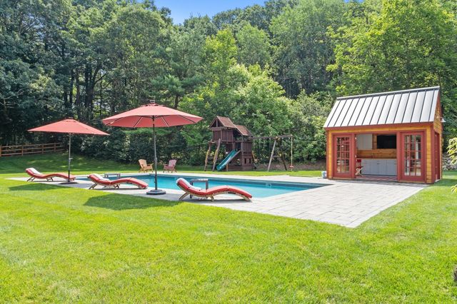 29 Hayes Lane, Lexington, MA 02420