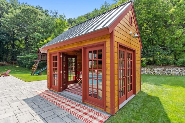 29 Hayes Lane, Lexington, MA 02420
