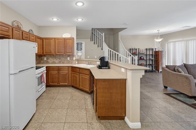 8725 Traveling Breeze Avenue 102, Las Vegas, NV 89178