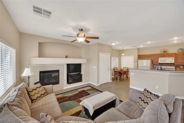 8725 Traveling Breeze Avenue 102, Las Vegas, NV 89178