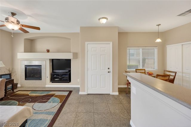 8725 Traveling Breeze Avenue 102, Las Vegas, NV 89178