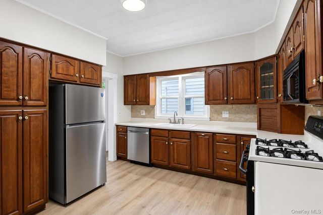 54 Ogden Street Apt 1, Middletown, NY 10940
