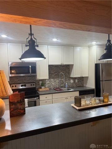 1943 Washington South Drive, Dayton, OH 45458