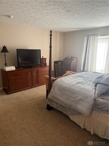 1943 Washington South Drive, Dayton, OH 45458