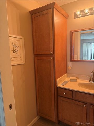 1943 Washington South Drive, Dayton, OH 45458