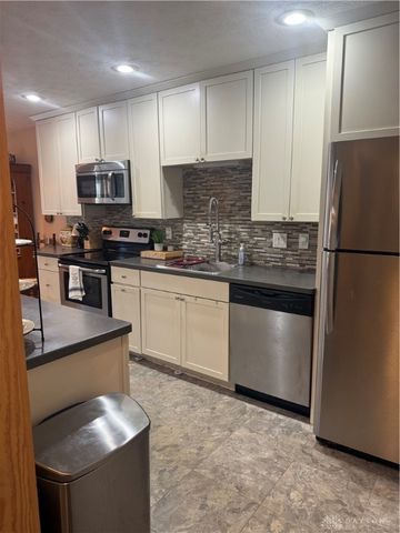 1943 Washington South Drive, Dayton, OH 45458