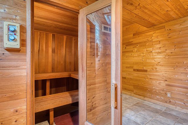 1031 Cedar Hill Drive, Evansville, IN 47710