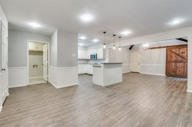 2711 Lincoln Drive, Arlington, TX 76006