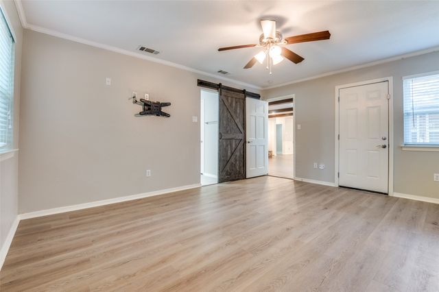 2711 Lincoln Drive, Arlington, TX 76006