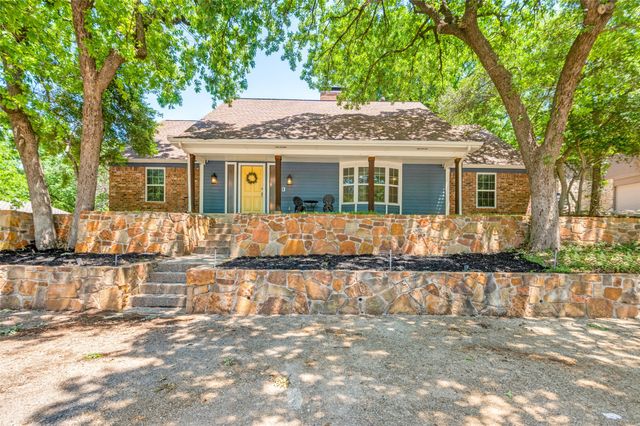 2711 Lincoln Drive, Arlington, TX 76006