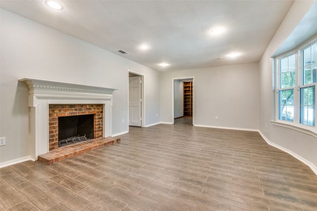 2711 Lincoln Drive, Arlington, TX 76006