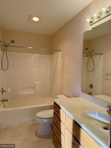 1801 13th Street W, Hastings, MN 55033