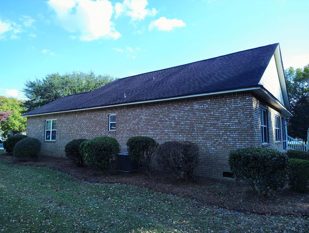 13 Lake Arbu Drive, Manning, SC 29102