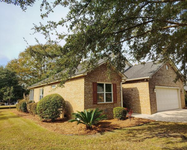 13 Lake Arbu Drive, Manning, SC 29102