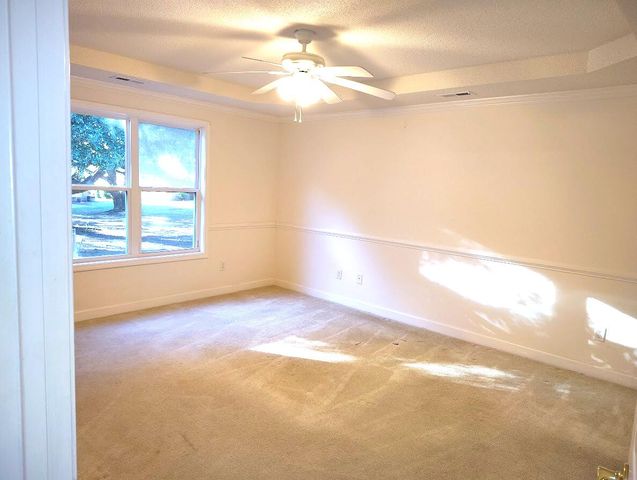 13 Lake Arbu Drive, Manning, SC 29102