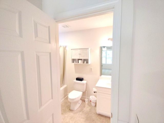 13 Lake Arbu Drive, Manning, SC 29102