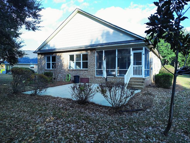 13 Lake Arbu Drive, Manning, SC 29102