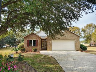 13 Lake Arbu Drive, Manning, SC 29102
