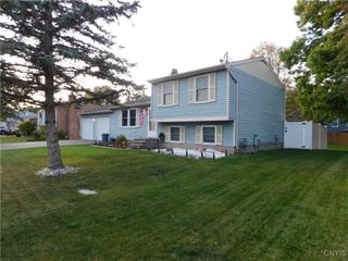 4177 Torrey Lane, Clay, NY 13090