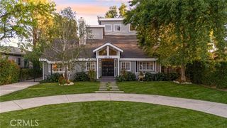 23134 Collins Street, Woodland Hills (los Angeles), CA 91367