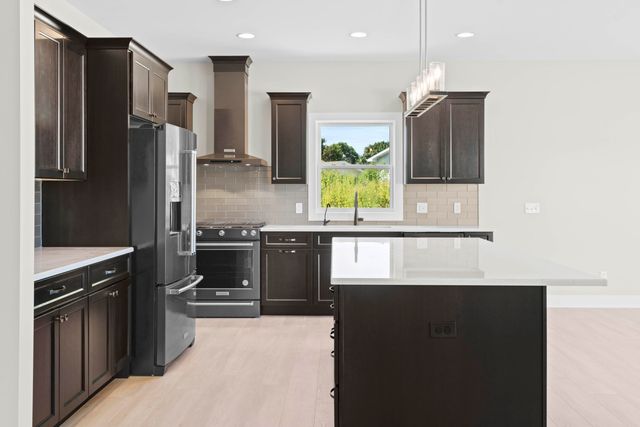 2412 Apple Court, Schererville, IN 46375