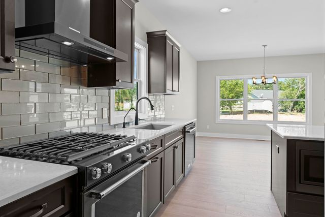 2412 Apple Court, Schererville, IN 46375