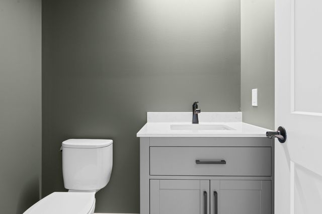 2412 Apple Court, Schererville, IN 46375