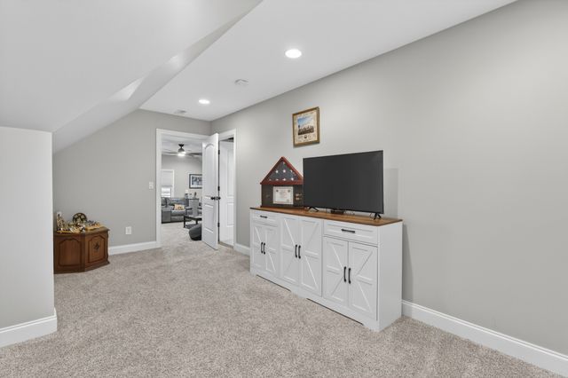 607 Southshore Pt, Mount Juliet, TN 37122