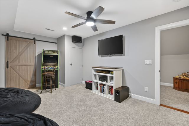 607 Southshore Pt, Mount Juliet, TN 37122