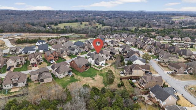 607 Southshore Pt, Mount Juliet, TN 37122