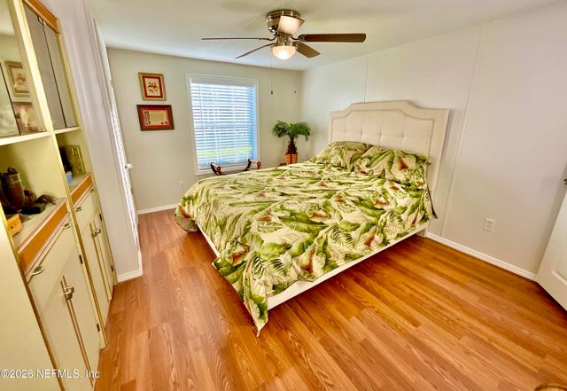 129 CRYSTAL LAKE Drive, Melrose, FL 32666