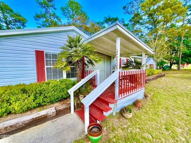 129 CRYSTAL LAKE Drive, Melrose, FL 32666