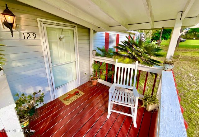 129 CRYSTAL LAKE Drive, Melrose, FL 32666